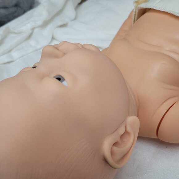 Vtg Cititoy Baby Doll Hong Kong 1985 diaper lifelike blue eyes moveable limbs - Picture 11 of 14